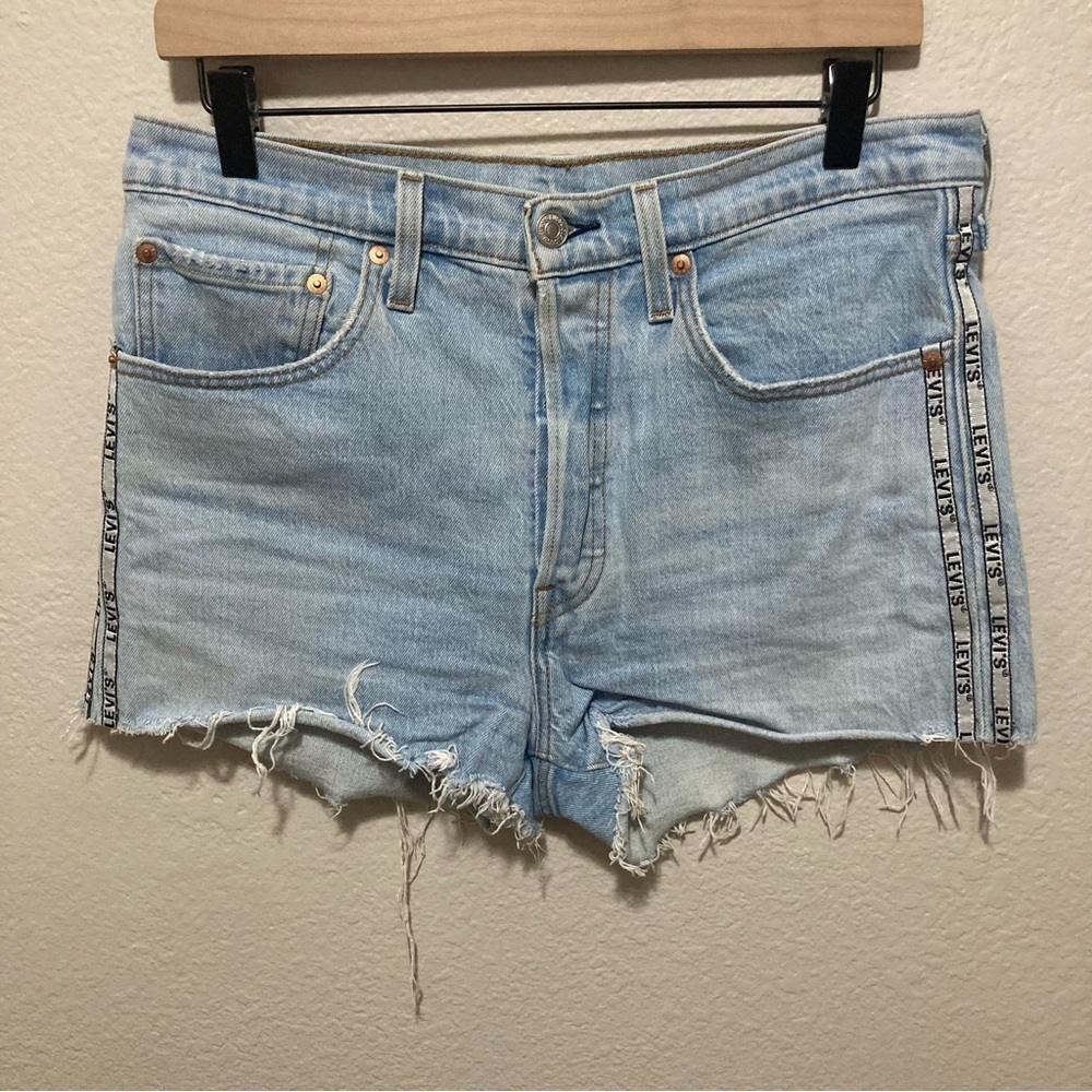 Levi’s 501 Cutoff Shorts Size 30 Light Wash Blue Denim Graphic Levi’s Stripe